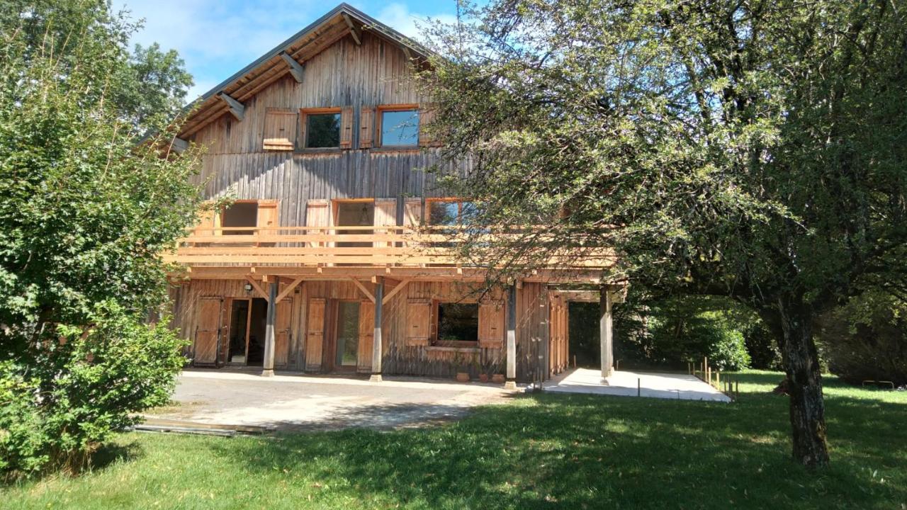 Les Dames De La Saugiat Bed & Breakfast Le Fied Екстериор снимка