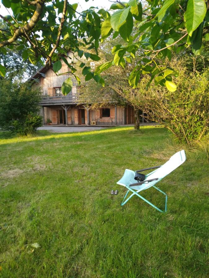 Les Dames De La Saugiat Bed & Breakfast Le Fied Екстериор снимка