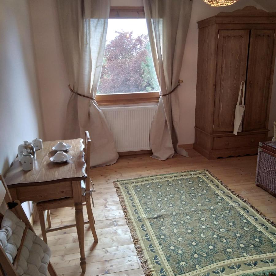 Les Dames De La Saugiat Bed & Breakfast Le Fied Екстериор снимка