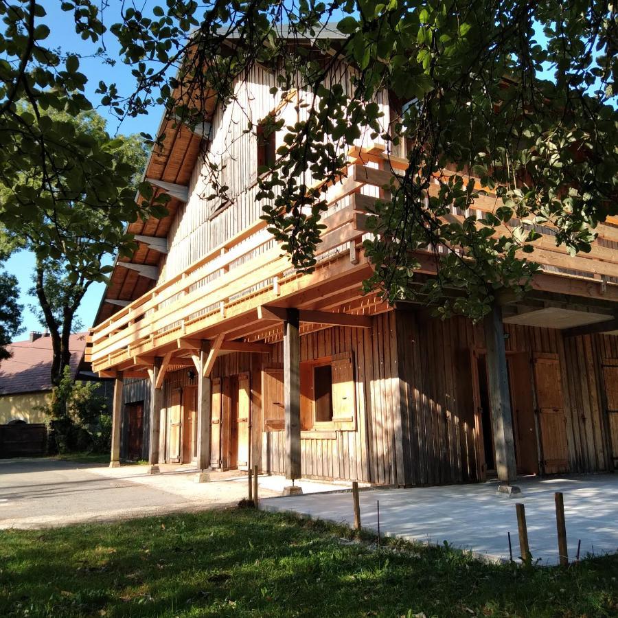 Les Dames De La Saugiat Bed & Breakfast Le Fied Екстериор снимка