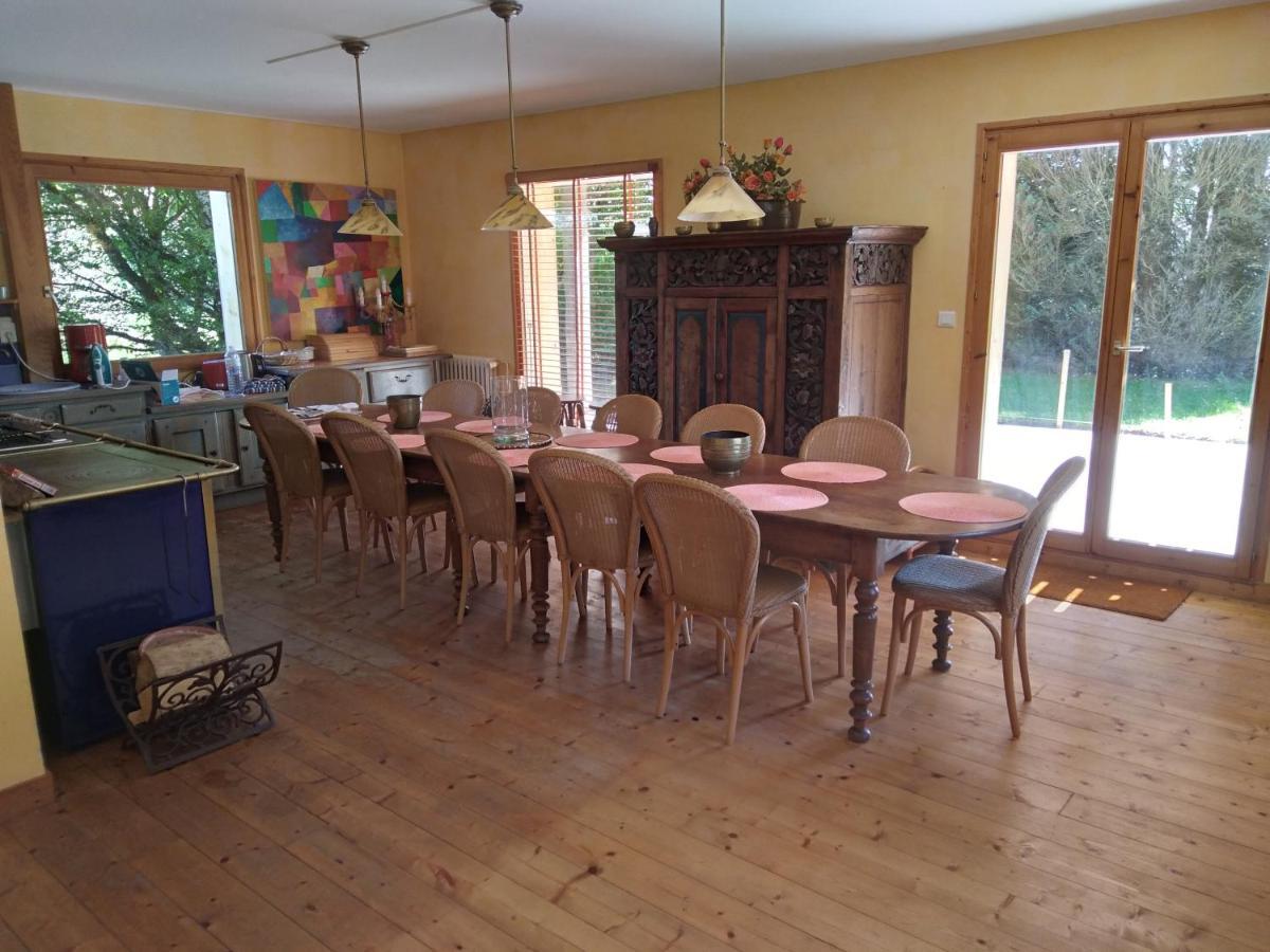 Les Dames De La Saugiat Bed & Breakfast Le Fied Екстериор снимка