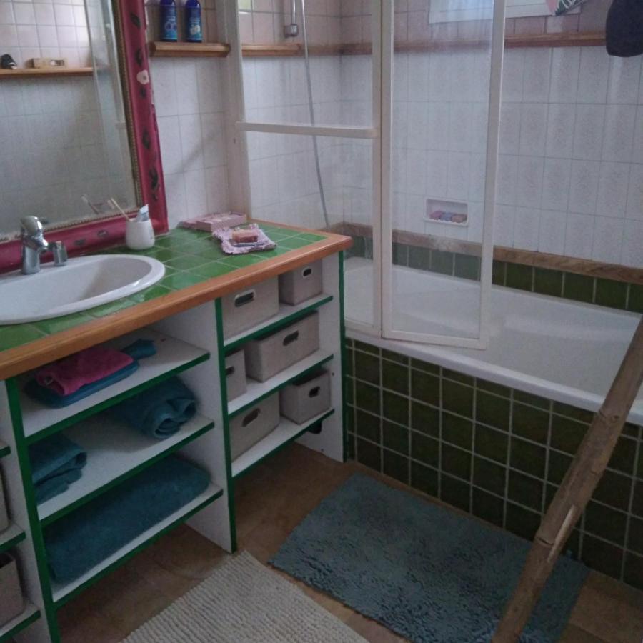 Les Dames De La Saugiat Bed & Breakfast Le Fied Екстериор снимка