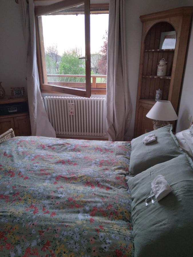 Les Dames De La Saugiat Bed & Breakfast Le Fied Екстериор снимка