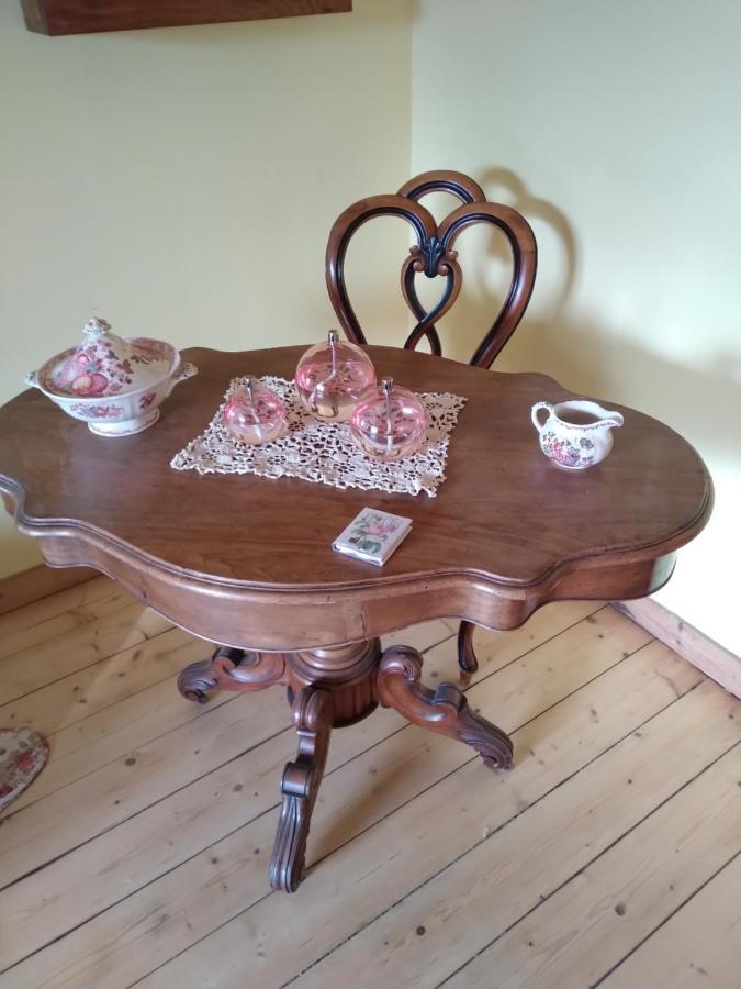 Les Dames De La Saugiat Bed & Breakfast Le Fied Екстериор снимка