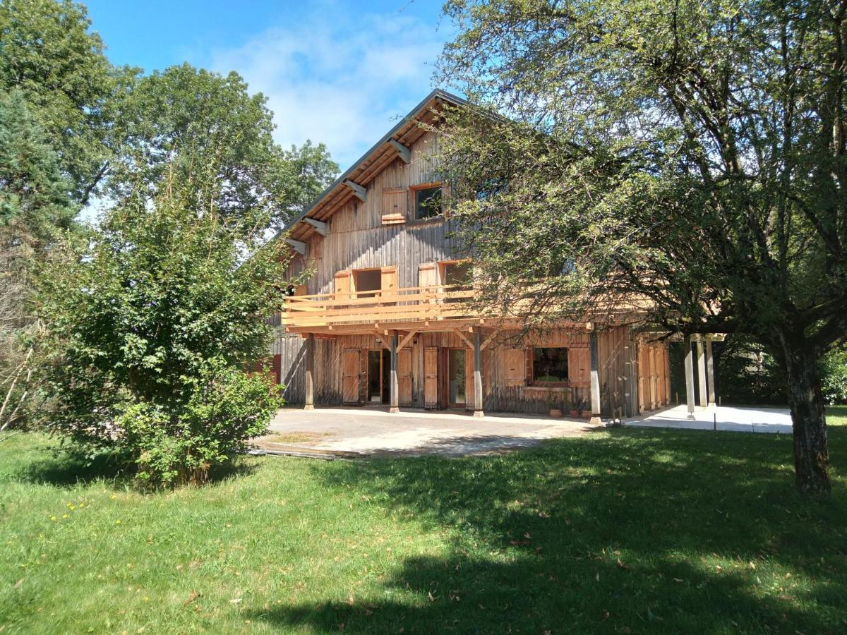 Les Dames De La Saugiat Bed & Breakfast Le Fied Екстериор снимка