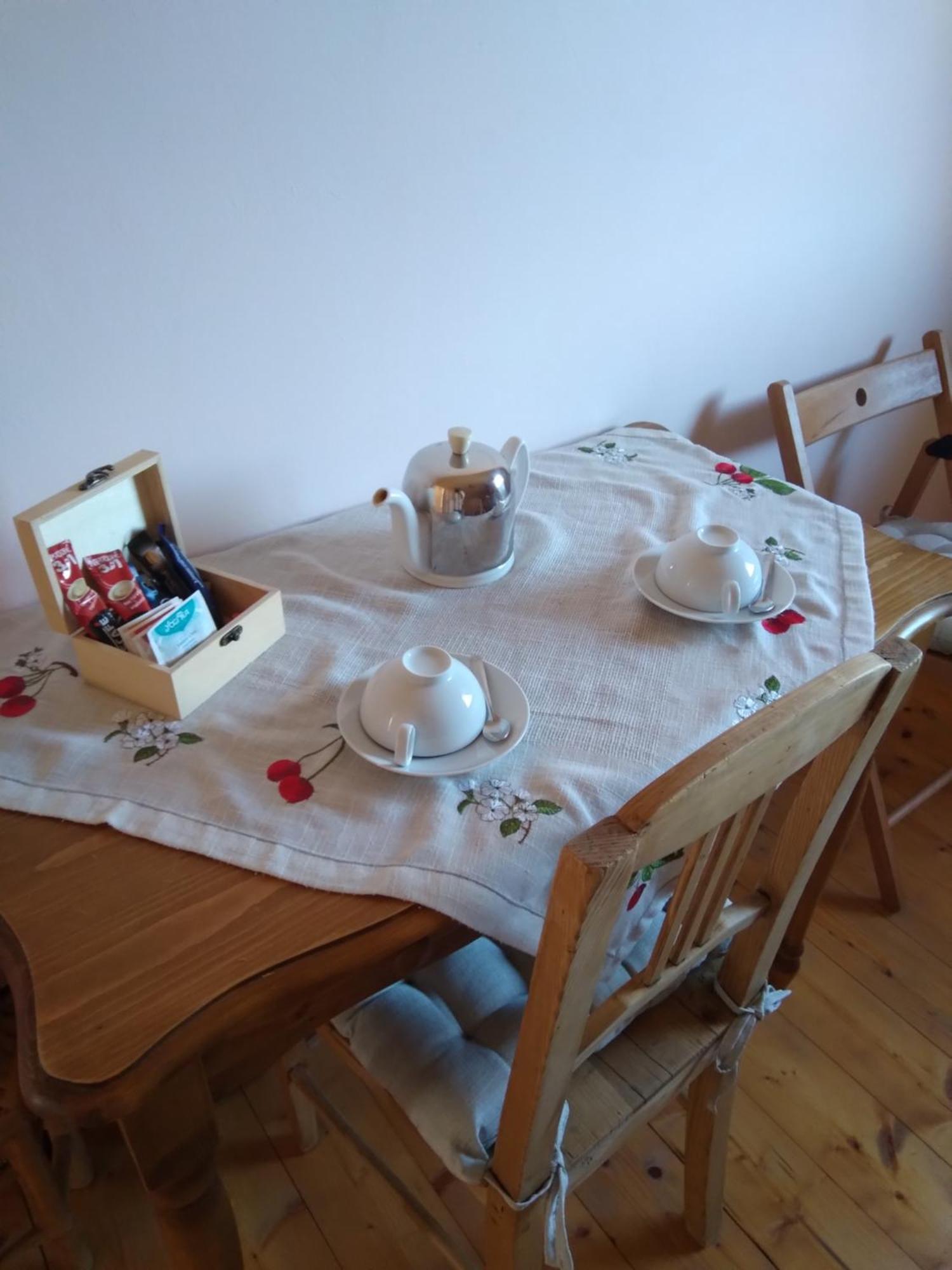 Les Dames De La Saugiat Bed & Breakfast Le Fied Екстериор снимка