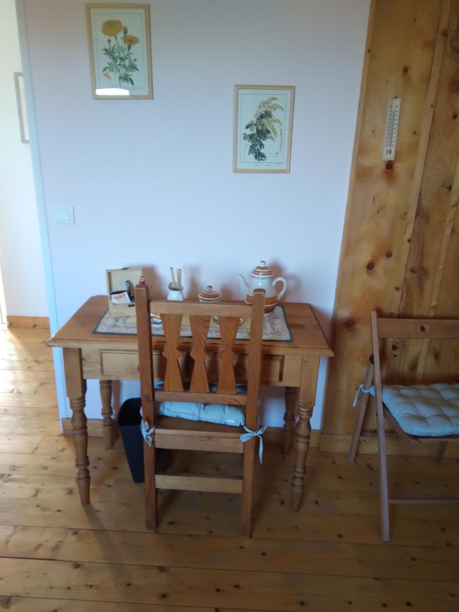 Les Dames De La Saugiat Bed & Breakfast Le Fied Екстериор снимка