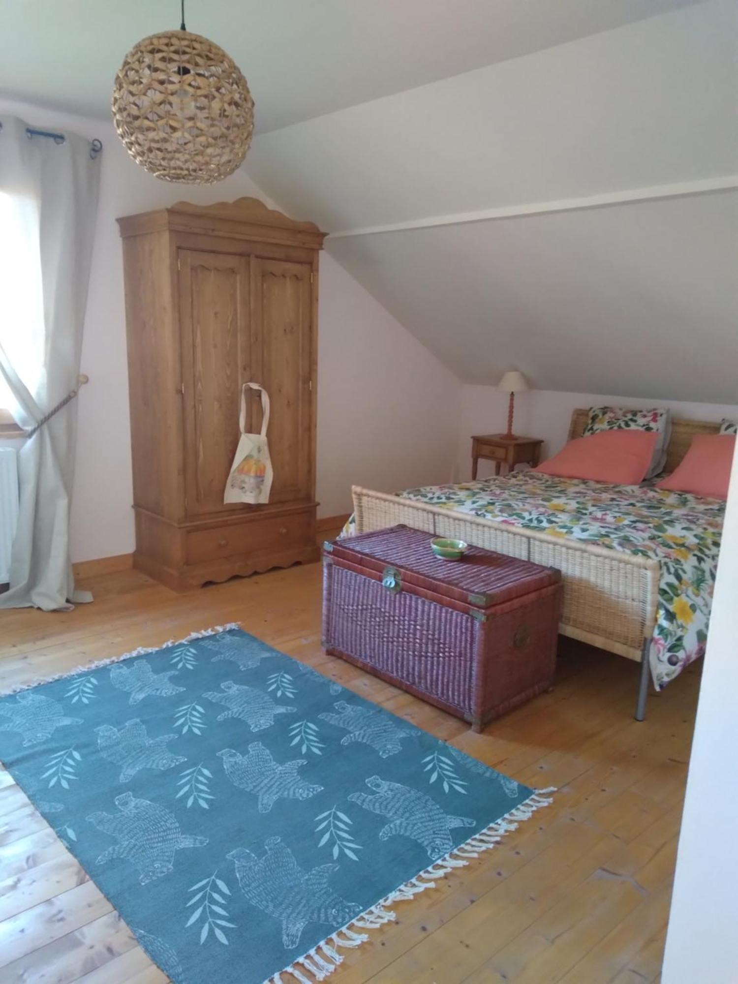 Les Dames De La Saugiat Bed & Breakfast Le Fied Екстериор снимка